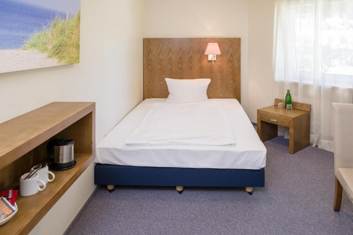 Hotel Koenigstein Kiel By Tulip Inn Exterior photo