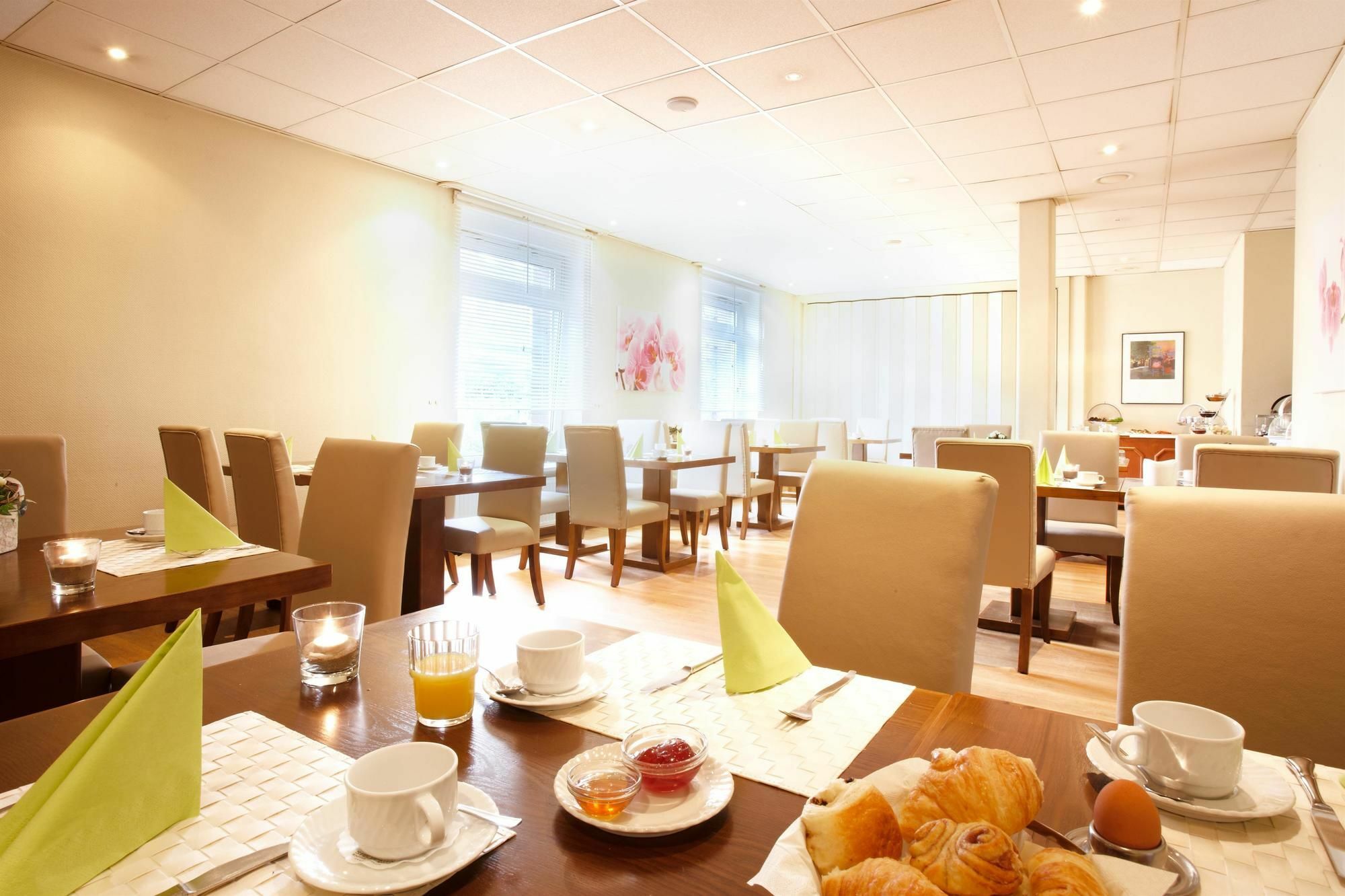 Hotel Koenigstein Kiel By Tulip Inn Exterior photo