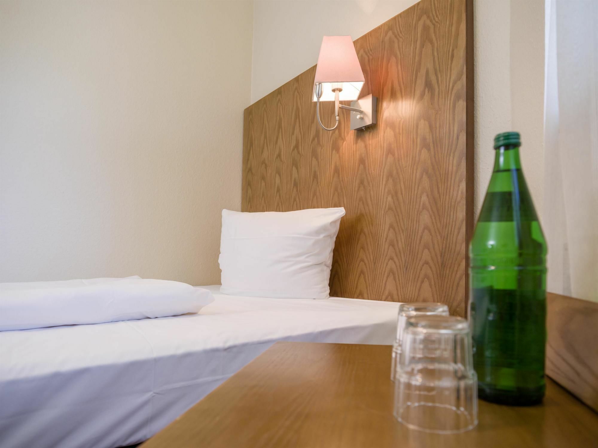 Hotel Koenigstein Kiel By Tulip Inn Exterior photo